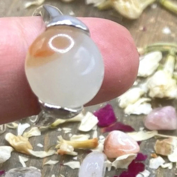 White crazy lace agate silver gem ring - Picture 2 of 3